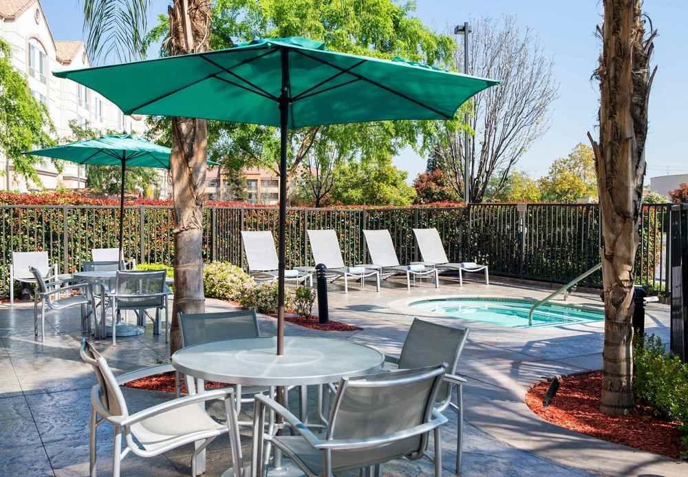 Springhill Suites Bakersfield Exterior photo