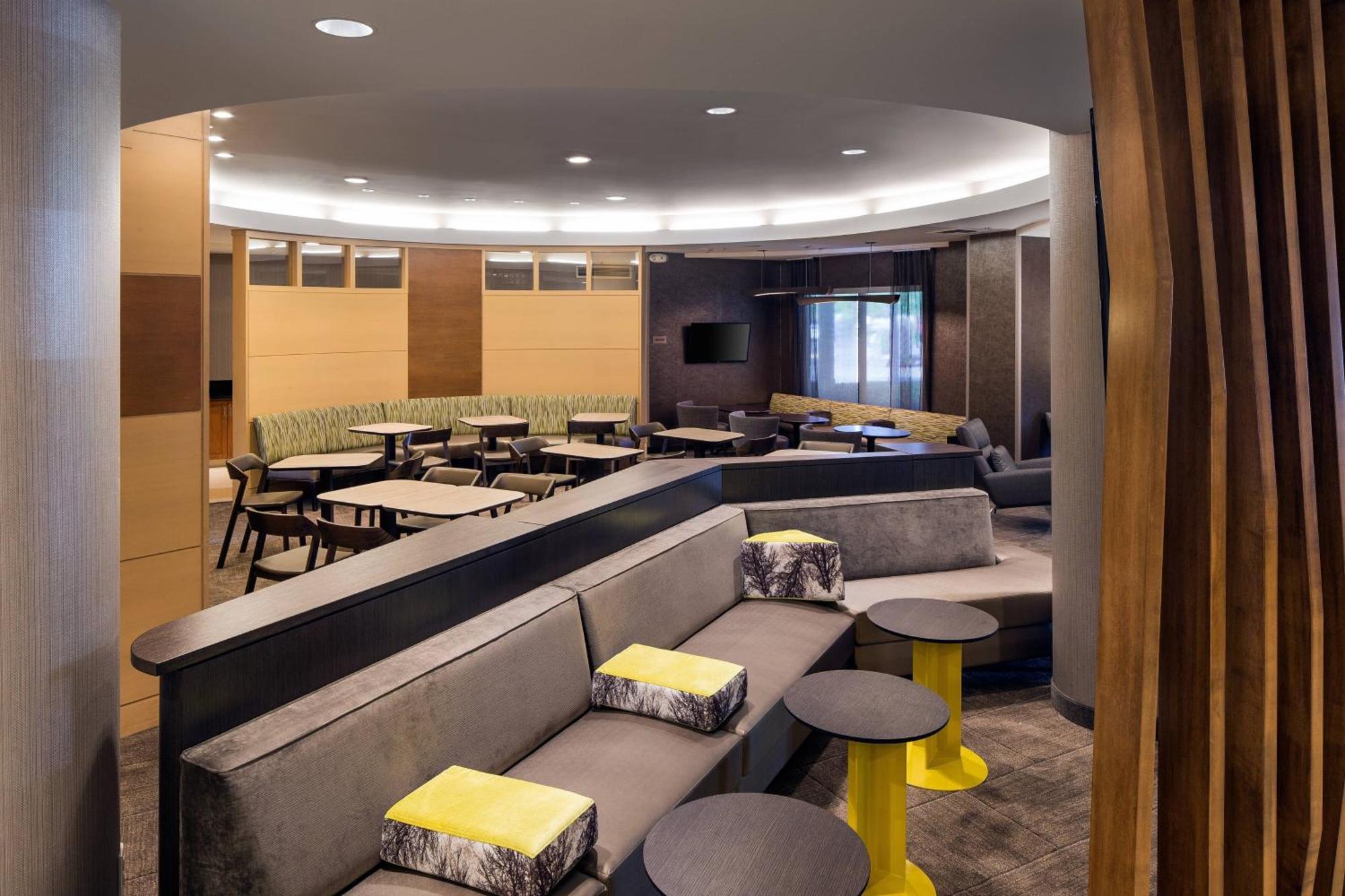 Springhill Suites Bakersfield Exterior photo
