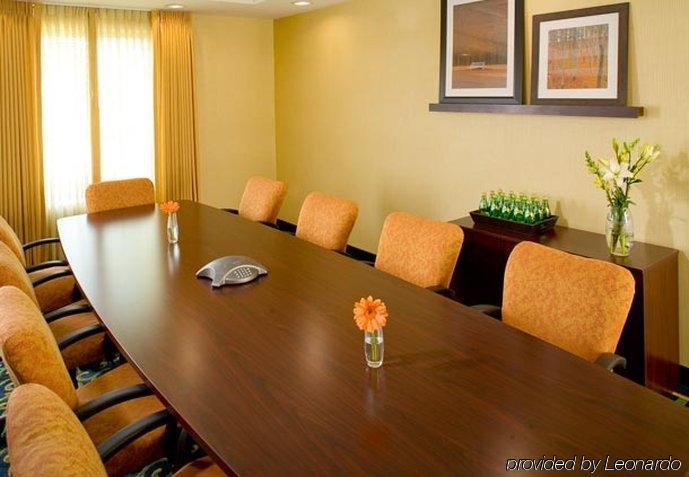 Springhill Suites Bakersfield Exterior photo